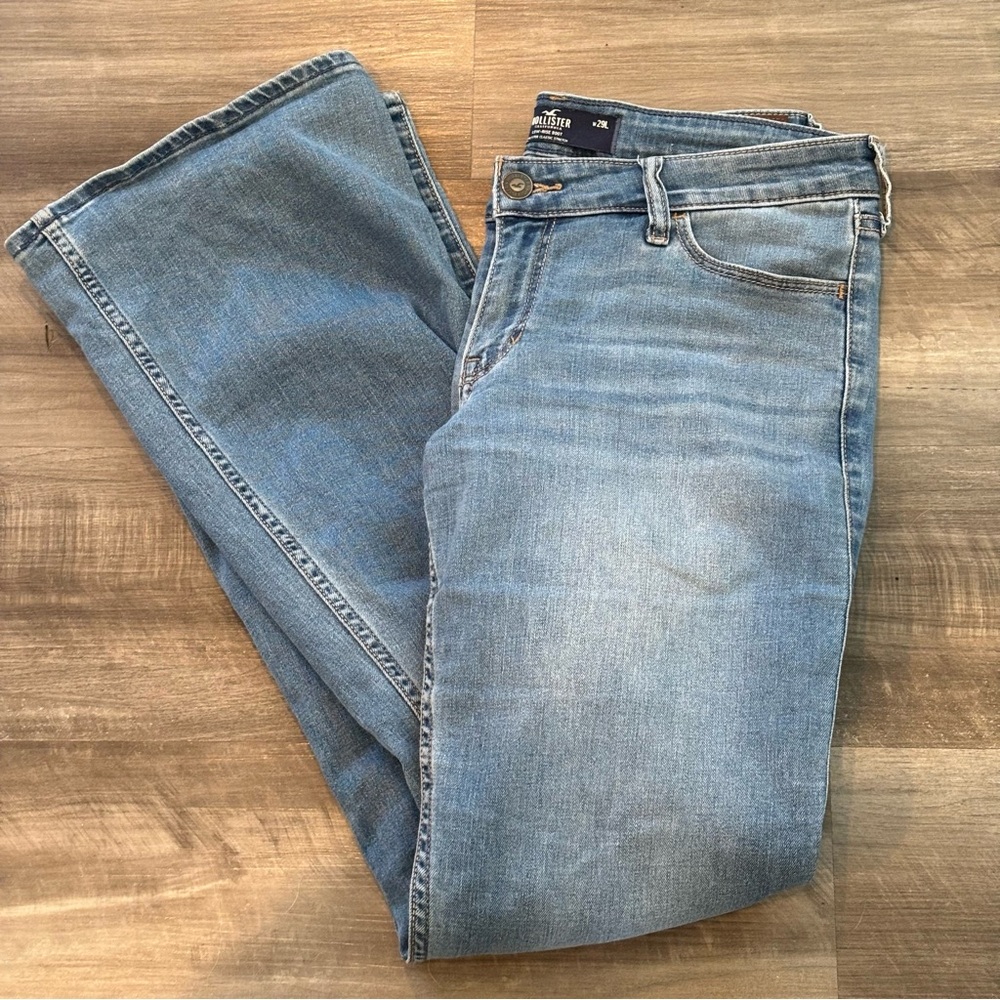 Hollister low rise Boot cut faded denim jeans NWOT size 8L!